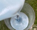 A picture of step 5 of Unicorn milkshake.