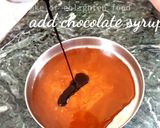 A picture of step 3 of Caramel candy chocolate.