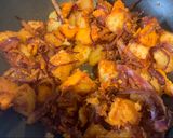Foto del paso 4 de la receta: Hash de patatas y huevo con aguacate y feta
