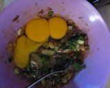 Foto langkah ke 3 dari resep Martabak Telur Kulit Lumpia.