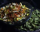 Une image de l'étape 2 de Préparer son bouillon de légumes en poudre avec des épluchures.