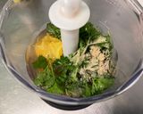 Une image de l'étape 4 de Sauce salade au melfor, érable, persil et moutarde aux épices.