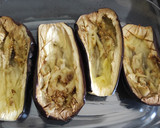 Foto del paso 2 de la receta: Berenjenas rellenas 💜🍆