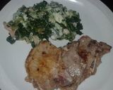 Foto del paso 5 de la receta: Costeletas con espinacas salteadas