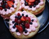 Foto del paso 8 de la receta: Pastel de mil hojas con frutos rojos