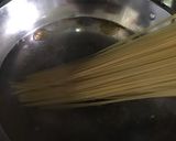 Foto langkah ke 1 dari resep Spaghetti Aglio Olio Tuna.