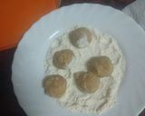 Foto del paso 4 de la receta Albóndigas de pollo con pasta y salsa de berenjenas