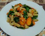 Foto langkah ke 5 dari resep Capcay Goreng (Praktis).
