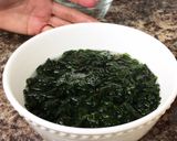 รูปขั้นตอนการทำที่ 2 ของ ยำสาหร่ายวากาเมะ Wagame Seaweed Salad