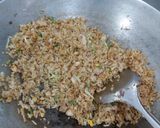 Foto langkah ke 3 dari resep Nasi Goreng Ayam.