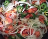 Foto del paso 1 de la receta: Huevos rancheros Flores