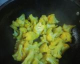 ফুলকপির সামসা (phulkopir samosa recipe in BengalI) রেসিপি ধাপ - 1 ছবি