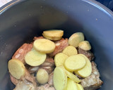 Foto del paso 2 de la receta: Costillitas de cerdo en salsa reconciliadora a la Sonorense
