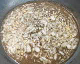 Foto del paso 4 de la receta: Garbanzos con Güeñas y Huevos fritos al aceite de Pimentón