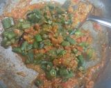 A picture of step 5 of Bhindi do pyaza.