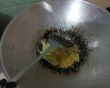 Foto langkah ke 3 dari resep Udang goreng mentega kecap manis.