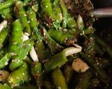 A picture of step 4 of Green chilli Thecha.