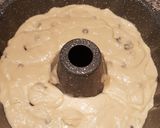 Foto del passaggio 4 della ricetta Ciambella soffice al mascarpone e gocce di cioccolato