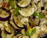 Foto langkah ke 4 dari resep Tumis Terong Ungu Jamur Kancing.