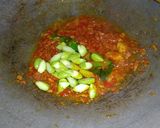 Foto langkah ke 2 dari resep Ayam suwir bumbu Bali.