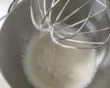 Foto del paso 3 de la receta: Bizcochuelo de vainilla