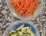 Φωτογραφία βήματος 2 της συνταγής "Noodles chow mein με γαρίδες και σουρίμι" 🥡🍤