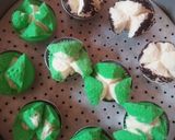 Foto langkah ke 6 dari resep Bolu kukus Pandan.