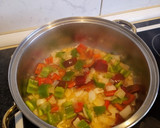 Foto del paso 4 de la receta: Patatas guisadas con rabas de calamar