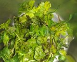 A picture of step 2 of Coriander chutney.