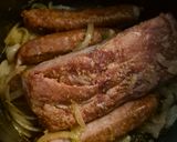 Une image de l'étape 1 de Soupe de tomates lard fumé et saucisses fumées.