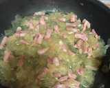 Foto del paso 2 de la receta: Pechuga gratinada con sopa de cebolla