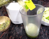 Foto del paso 2 de la receta: Zumo de kiwi y manzana verde
