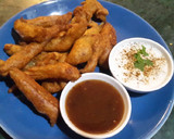 A picture of step 2 of Aalo ke pakore.