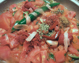 Foto del paso 4 de la receta: Salsa de tomates picante con aceitunas negras