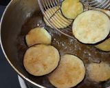 A picture of step 2 of Eggplant chips.