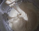 Foto del paso 3 de la receta: 🍎Clásico bizcochuelo de manzana no invertida🍎