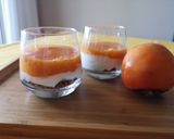 Foto del passaggio 4 della ricetta Mousse di cachi con yogurt greco