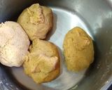 A picture of step 3 of Stuffed Sattu Parathas.