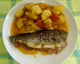 Foto del paso 8 de la receta: Trucha rellena de jamón serrano con patatas al pimentón