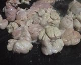 Foto del paso 1 de la receta: Mollejas al verdeo en disco de arado