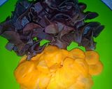 Foto langkah ke 1 dari resep Tumis buncis ayam jamur.
