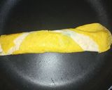 Foto langkah ke 3 dari resep Egg Roll.