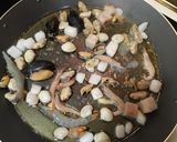 Foto del paso 2 de la receta: Paella de marisco Hanks