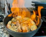Foto del paso 2 de la receta Fricasé de pollo con patatas salteadas