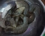 Foto langkah ke 1 dari resep Kerang Hijau Kupas dan Udang Saus Padang.