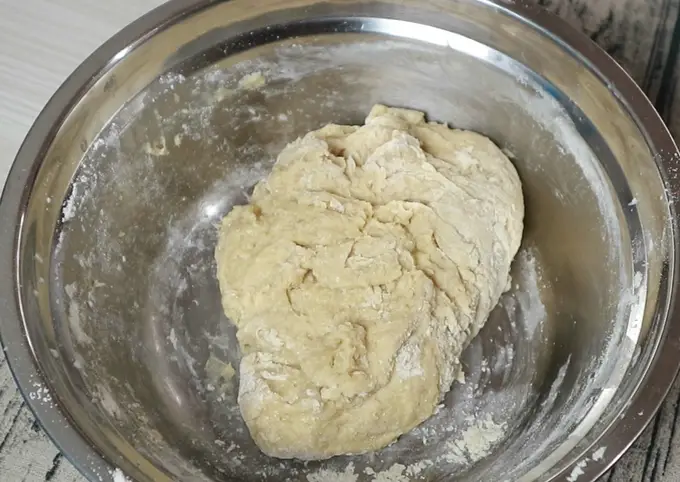 Langkah-langkah untuk membuat Resep Roti bawang putih keju yang manis, lembut, cheesy dan milky ala rumahan