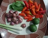 Foto langkah ke 3 dari resep Ayam suwir sambal matah.