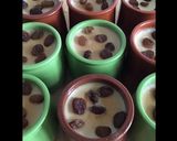 Une image de l'étape 3 de Petites crèmes au café et raisins de corinthe.