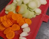 Une image de l'étape 1 de Pickles de pieds de brocolis et carottes.