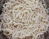 A picture of step 1 of Peri peri spaghetti (Arrabbiata sauce).